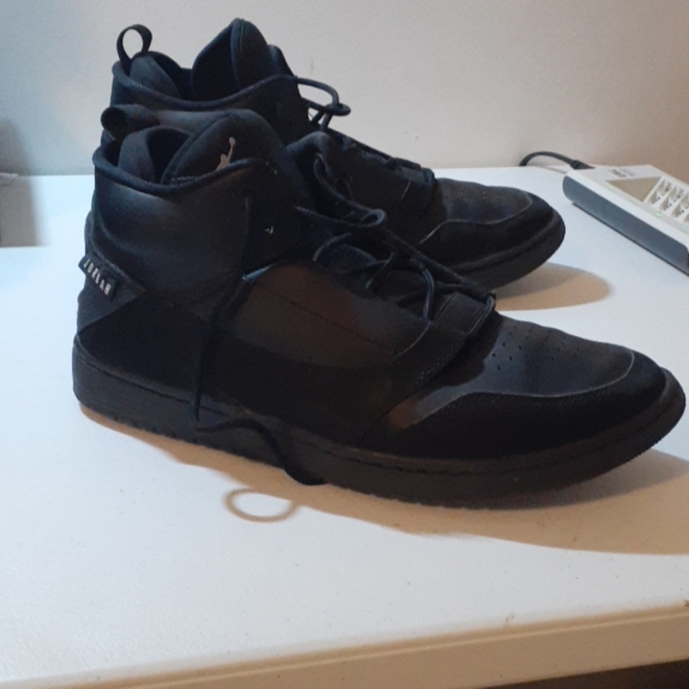 Nike Jordan Mid-Tops